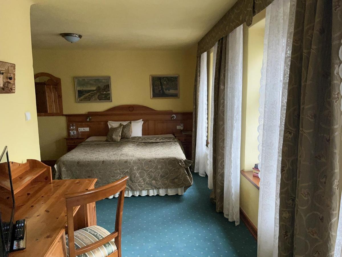 Gosciniec Zamkowy Otel Ujście-Darłowskie Dış mekan fotoğraf