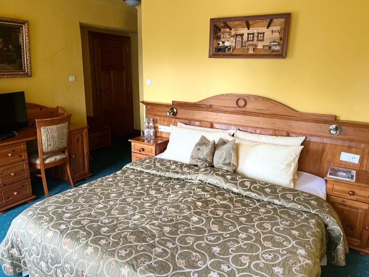 Gosciniec Zamkowy Otel Ujście-Darłowskie Dış mekan fotoğraf