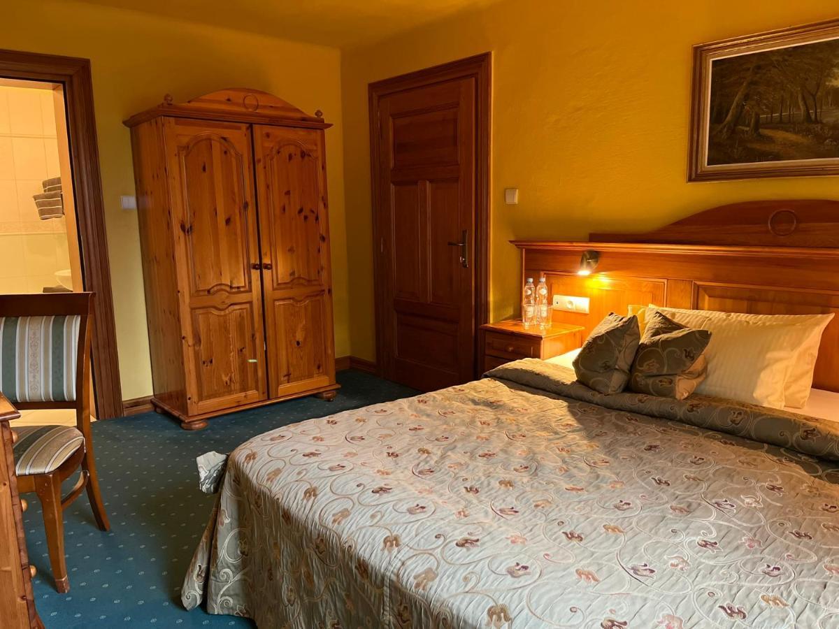 Gosciniec Zamkowy Otel Ujście-Darłowskie Dış mekan fotoğraf