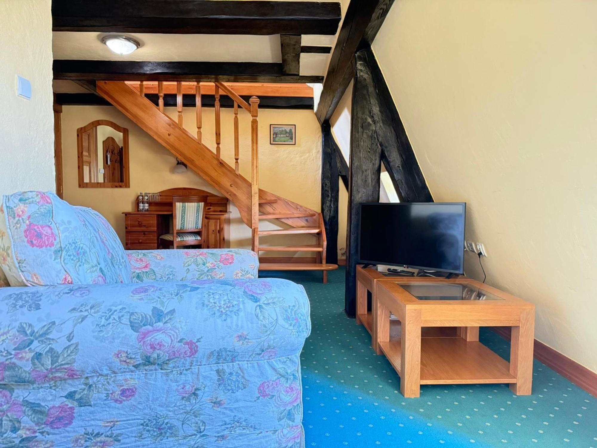 Gosciniec Zamkowy Otel Ujście-Darłowskie Dış mekan fotoğraf